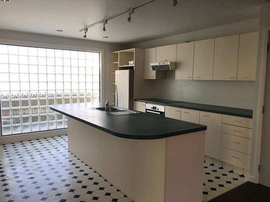 Character 3 Bedroom apartment - Photo 1