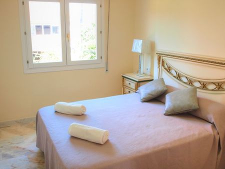 Townhouse · Estepona - Photo 2