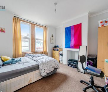 4 bedroom terraced house to rent - Photo 5