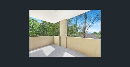 Spacious Coastal Apartment in Prime Location - Photo 5