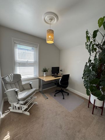 Beautifully Renovated 3-Bed Victorian Home in well-connected South London – 6 month let - Photo 3