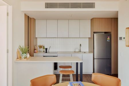 Two Bedroom Apartment Furnished - Photo 5