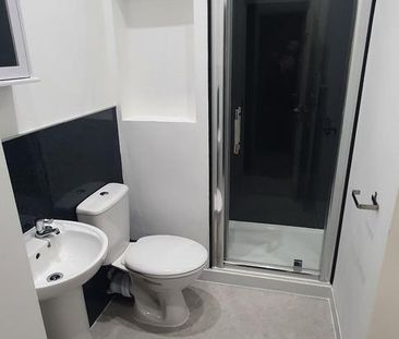 5 bedroom semi-detached house to rent - Photo 6