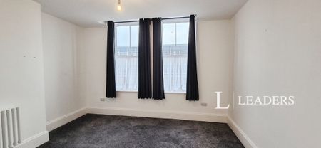 2 bedroom apartment to rent Regent House, Regent Road, Lowestoft, NR32 - Photo 5