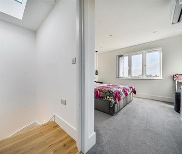 5 bedroom semi-detached house to rent - Photo 2