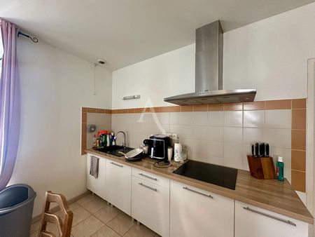 Location Appartement 3 pièces 65m² CARCASSONNE 11000 - Photo 3
