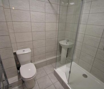 2 Bed Flat, North Hill Road, LS6 - Photo 6