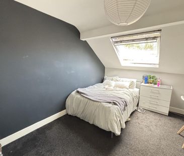 21 St Michaels Crescent, Leeds, LS6 3AL - Photo 3