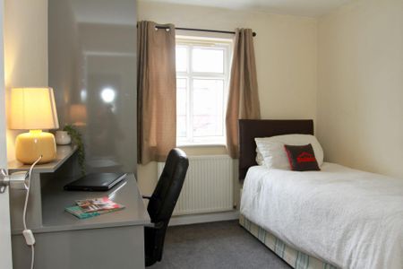 Kimberley Road (4 bed) - Photo 3