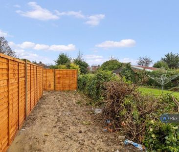 Studio to rent - Photo 6