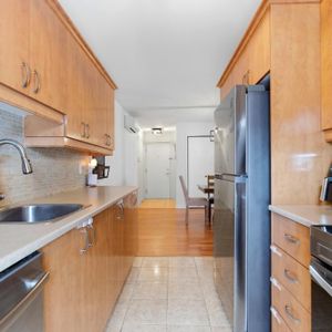 Grand condo 4 1/2 à louer à Ste-Dorothée, laval disponible le 24 juillet - Photo 2
