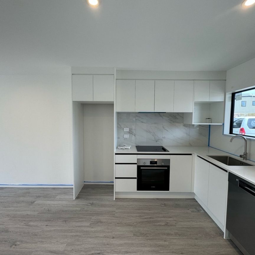 Brand New 2 Bedroom Apartment - Photo 1