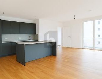 ARBEITEN BEI TESLA, WOHNEN AM WASSER - Photo 1