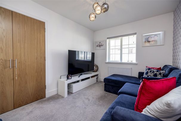 5 bedroom detached house to rent - Photo 1