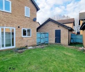 Chatsworth Drive, Wellingborough, NN8 - Photo 1