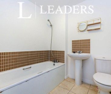 3 bedroom terraced house to rent - Photo 6