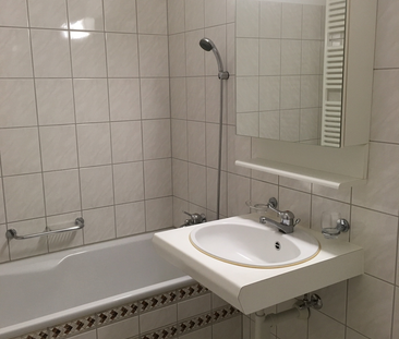 Moderne 3 1/2-Zimmerwohnung mit 2 Nasszellen und Sitzplatz - Foto 6