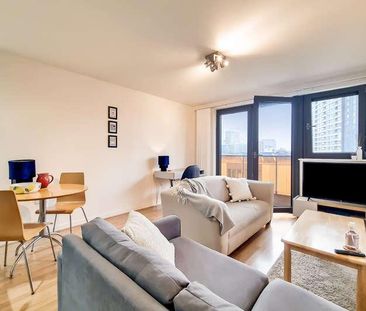 Warton Road, London, E15 - Photo 2