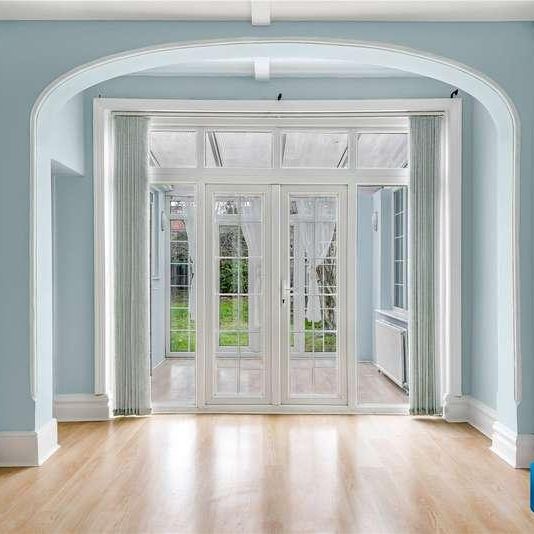 The Drive, London, NW11 - Photo 1