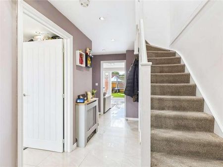 Jade Way, Crawley, West Sussex, RH10 - Photo 3