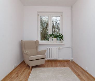 Przytulne mieszkanie z ogródkiem metro Natolin - Photo 1