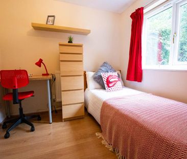 1 bedroom in a house share to rent - Photo 5