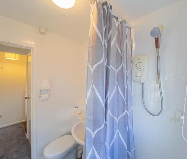 2 bedroom maisonette to rent - Photo 6