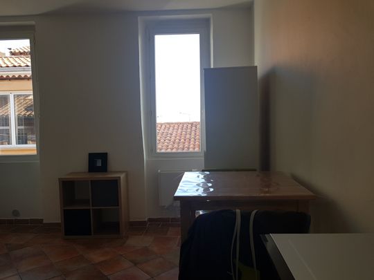 Martigues "Studio Meublé" - Photo 1