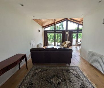 Lake View Court, Lake Road East, Cardiff - Photo 1