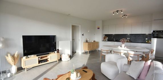 Appartement te huur in Roeselare voor € 850 met 2 slaapkamers - foto 2