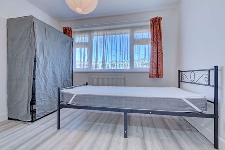 1 bedroom semi detached house to rent - Photo 2