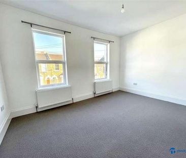 Field Road, London, E7 - Photo 5