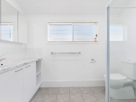 4 Marigold Street, Hemmant QLD 4174 - House For Rent - $750 | Domain - Photo 3