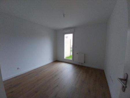 Location Appartement 3 pièces 57m² ST JEAN DE LA RUELLE 45140 - Photo 2