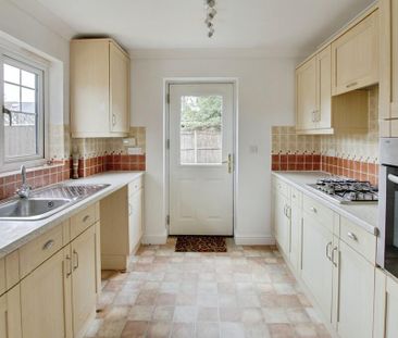 2 bedroom detached bungalow to rent - Photo 3