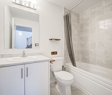 For Lease - 31 Credit Lane, Richmond Hill, Ontario - Photo 5