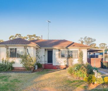 Three bedroom home with large sunroom - Photo 1
