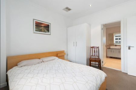 Unit 703/39 Grenfell Street, - Photo 5