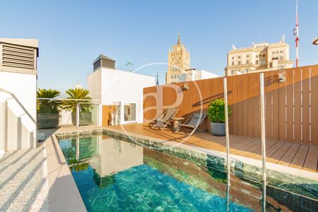 Flat for rent in Madrid - Photo 2