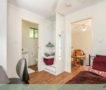 Leafy Bardon Lifestyle with Total Privacy - Backing onto 3 Acres of... - Photo 2