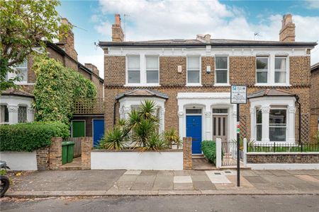 4 bedroom terraced house to rent - Photo 3