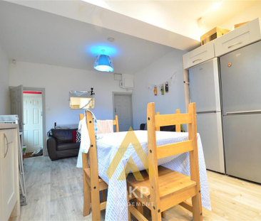 6 bedroom terraced house to rent - Photo 1
