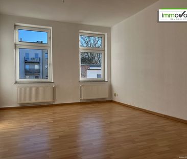 Helle 3-Raum-Wohnung mit Balkon, Tageslichtbad, Wanne, Einbauküche ... - Foto 1