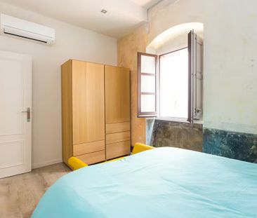 Carrer de Salomó Ben Adret, Barcelona, Catalonia 08002 - Photo 2