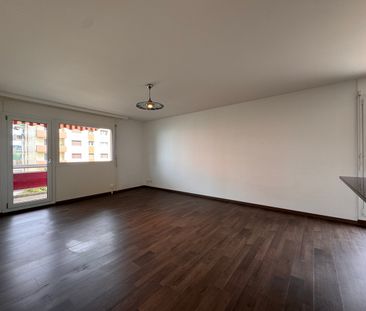 Charmant 2.5 pièces au 1er étage avec grande terrasse - Foto 3