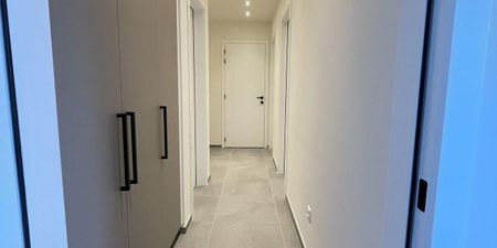 Appartement te huur in Genk voor € 1.075 met 2 slaapkamers - Photo 3