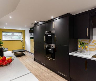 1 bedroom in a house share to rent - Photo 3