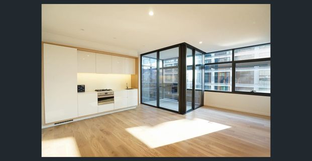 One Bedroom Plus Oversized Study - Photo 1