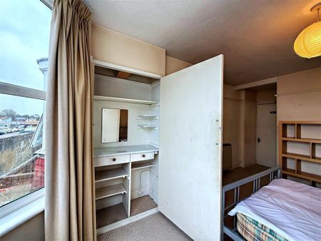 Charlecote Road, Worthing - Photo 3