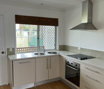 Gorgeous 3 Bedroom Cottage - Photo 6